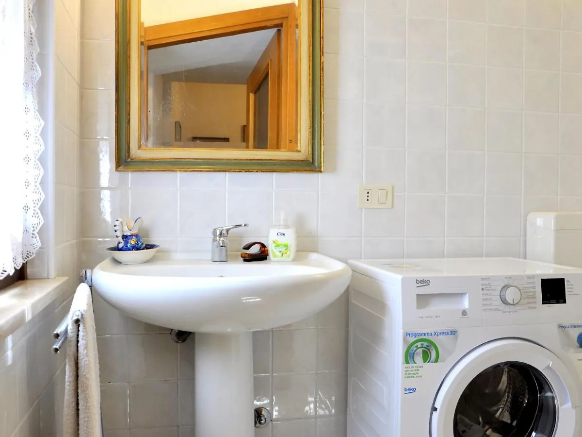 Holiday Home With Private Garden, About 1 Km From The Lake Lazise